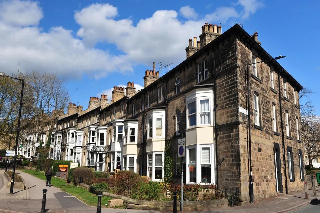 Harrogate Holiday Apartments - Convention View 2 - Private Parking